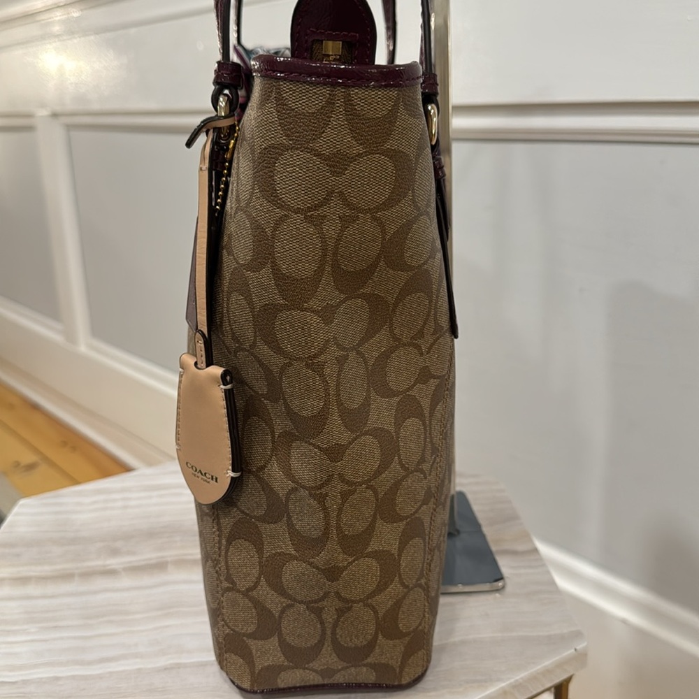 Coach Bag Large Brown Signature Leather Purple Patent Leather Trimmed Tote - Picture 5 of 17